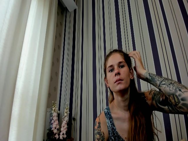 Live sex webcam photo for NyushaClark #254743286