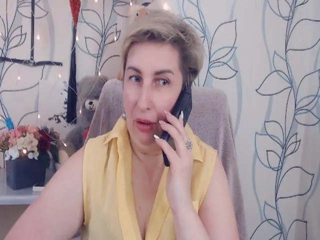 Live sex webcam photo for DepravedMadam #253027361