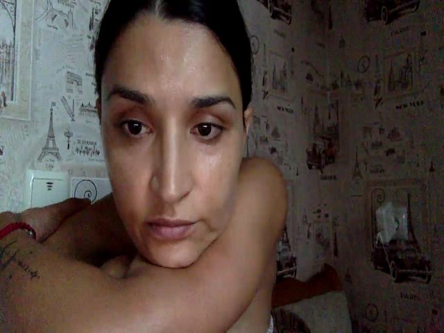 Live sex webcam photo for JolyBoss #260087459