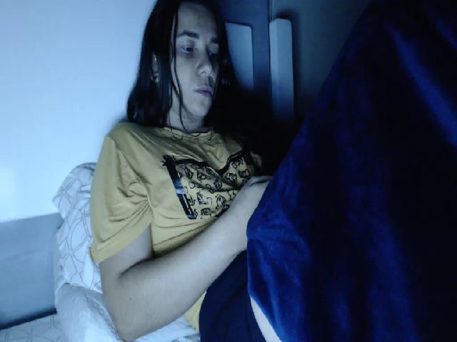 Live sex webcam photo for Joanne7 #253671815