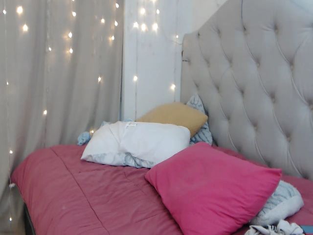 Live sex webcam photo for Morahaze1 #253718360