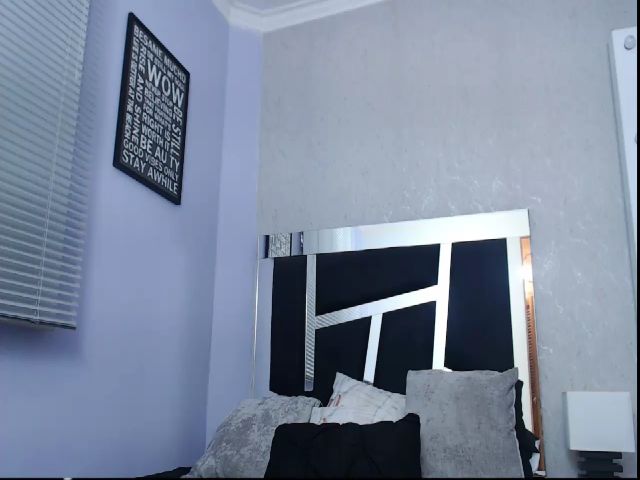 Live sex webcam photo for Pythonissa97 #259983952