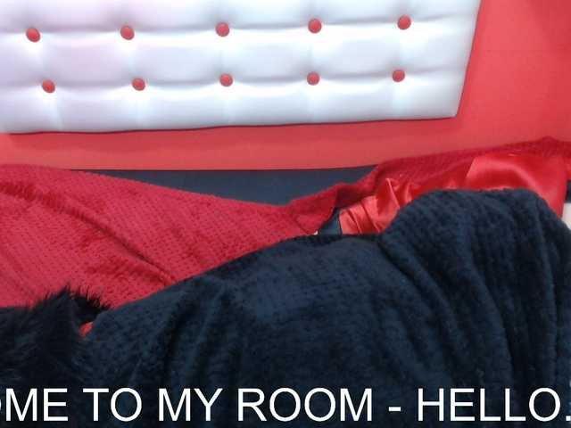 Live sex webcam photo for BIGdirtyslave #252493714