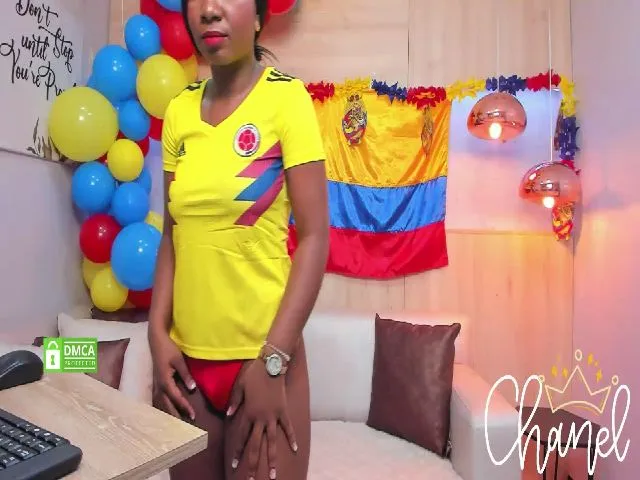 Live sex webcam photo for Chaneladams_ #255940187