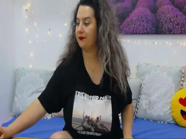 Live sex webcam photo for CurlyVibe #254640181