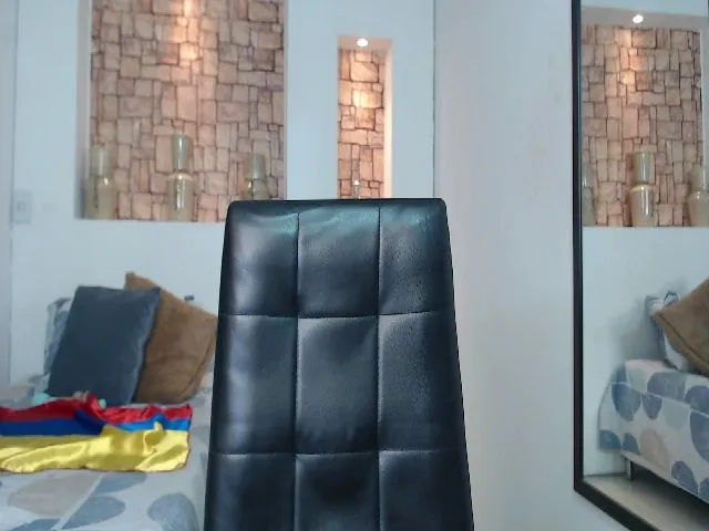 Live sex webcam photo for nicollewalton #257238044