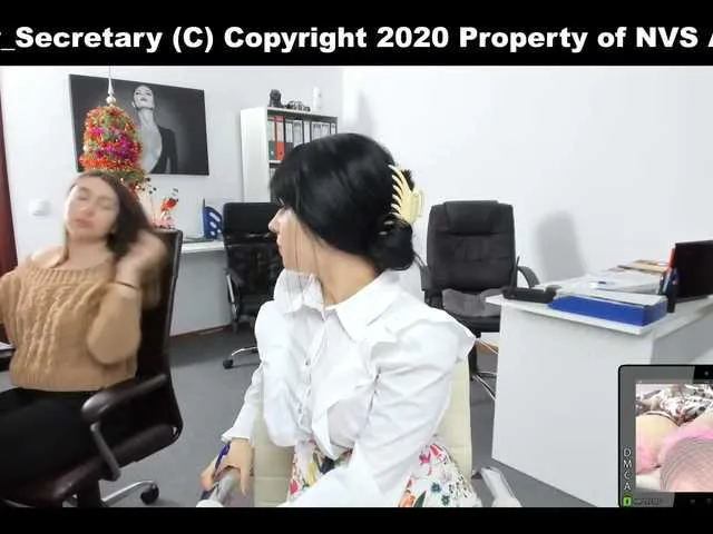 Live sex webcam photo for KinkyOffice #240891646
