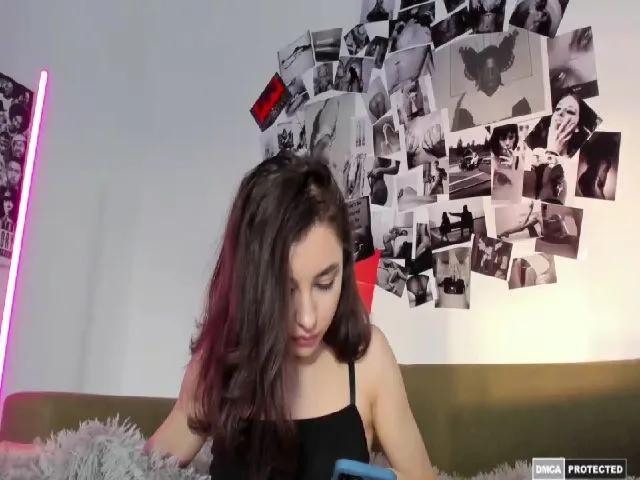 Live sex webcam photo for SpicyTrouble #265632221