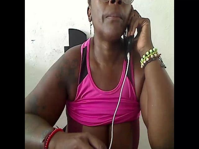 Live sex webcam photo for Assbigxhot9 #256029700