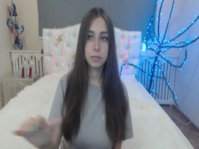 Live sex webcam photo for LindaJason #264265788