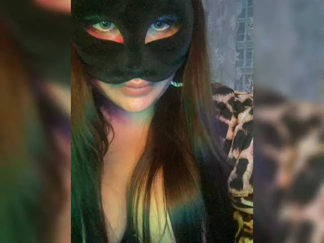 Live sex webcam photo for Tataoops #254940289
