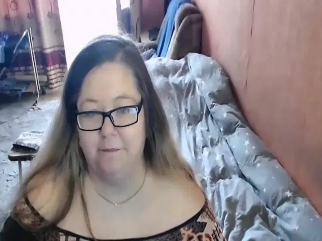 Live sex webcam photo for HotXXXGirl1 #252970167