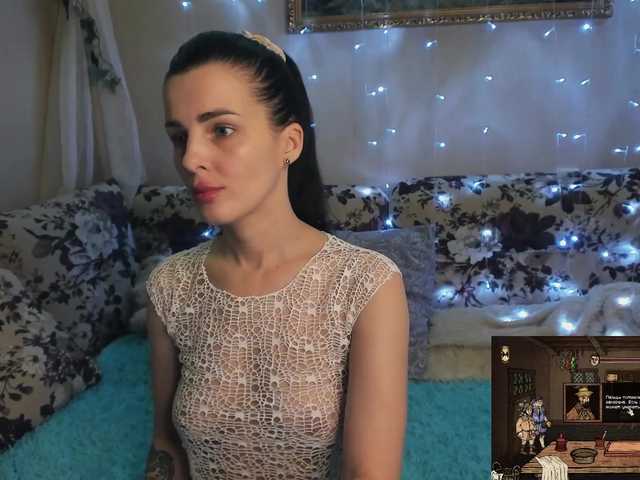 Live sex webcam photo for -Queen-Maria- #241024708