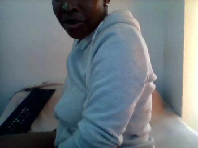 Live sex webcam photo for LaraDark #256802340