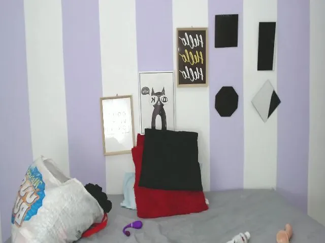 Live sex webcam photo for Teresasroom #256098963