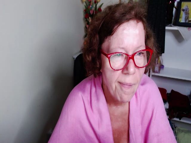 Live sex webcam photo for Adele_69 #254569565