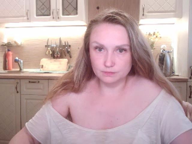 Live sex webcam photo for JaneGrey111 #253514226