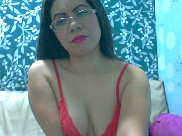 Live sex webcam photo for Scarletteb #254320801