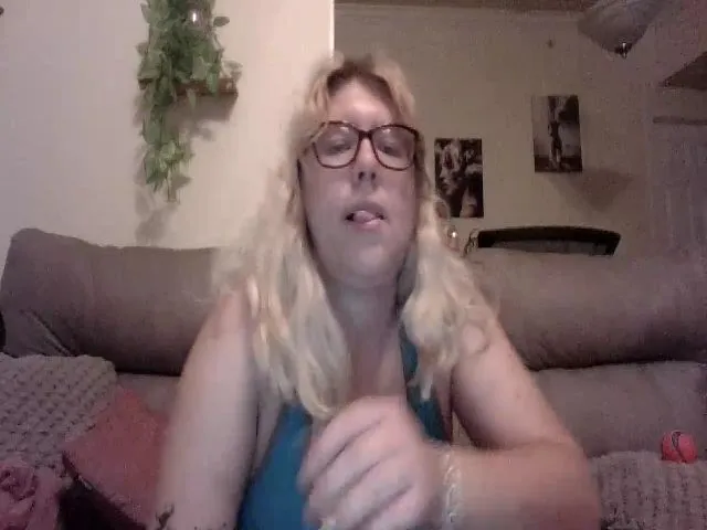 Live sex webcam photo for cozychristine #264652121