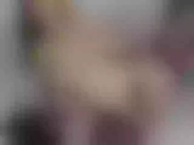 Live sex webcam photo for LittlePeach_ #263446416