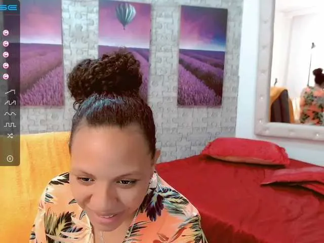 Live sex webcam photo for ZoeFerreira #241388402