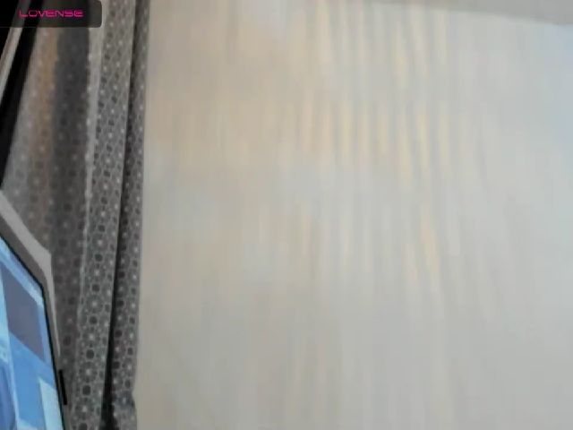 Live sex webcam photo for little_emy #261732998