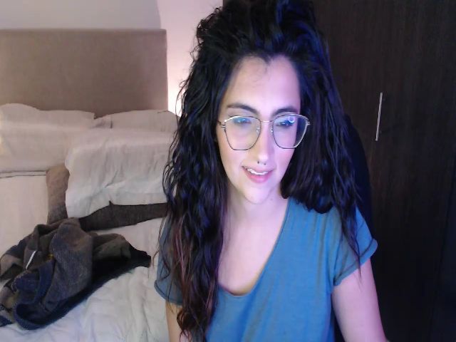 Live sex webcam photo for Amelie_moon_ #255520599