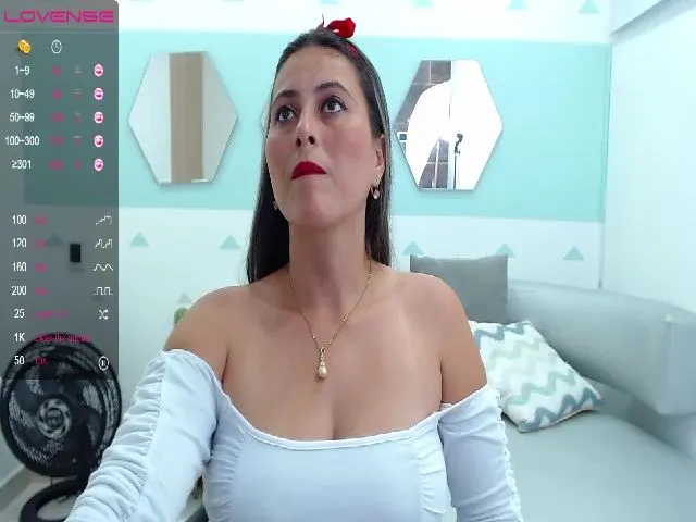 Live sex webcam photo for Kate_Stewart #252620460