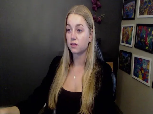 Live sex webcam photo for LUSTerica #253043914