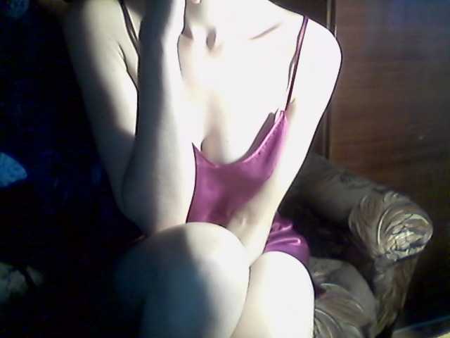 Live sex webcam photo for LorraineOSun #241112458
