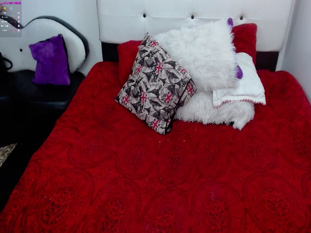 Live sex webcam photo for Arabelajoys #261890602