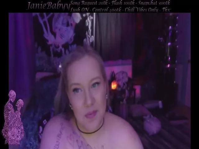 Live sex webcam photo for JanieBabyy #254997545