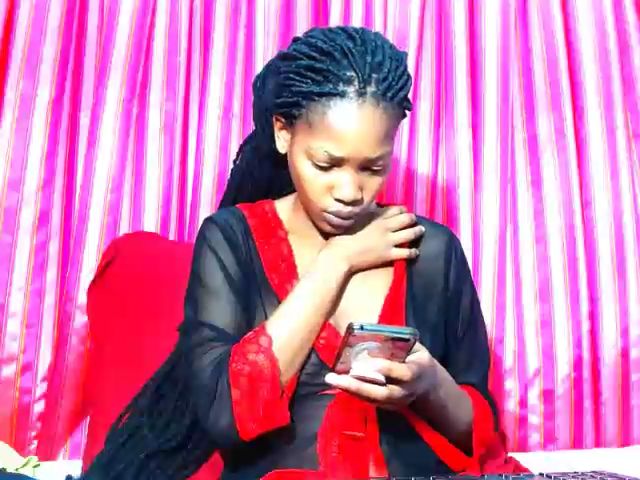 Live sex webcam photo for Aaliyah98x #261373629