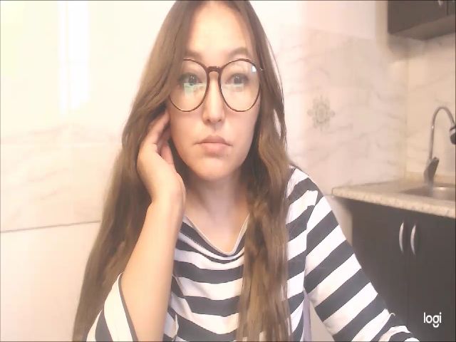 Live sex webcam photo for HrnyTeacher #254003385