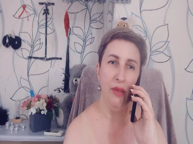 Live sex webcam photo for DepravedMadam #255280220