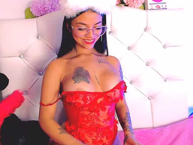 Live sex webcam photo for queenofpvts #253600272