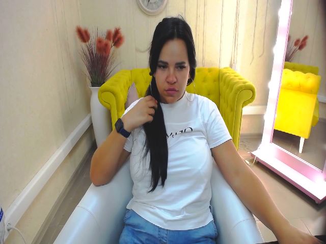 Live sex webcam photo for MS_Steele #255612494