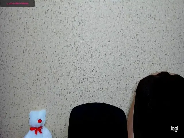 Live sex webcam photo for lilydavra #258604129