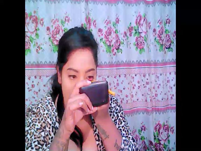 Live sex webcam photo for Indiantopaz69 #258523644