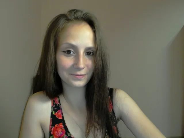 Live sex webcam photo for CuddliesNikki #252889268