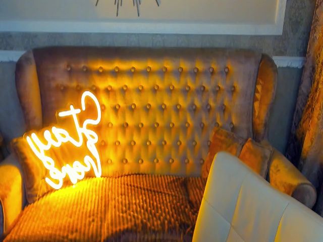 Live sex webcam photo for GingerrPup #260208156