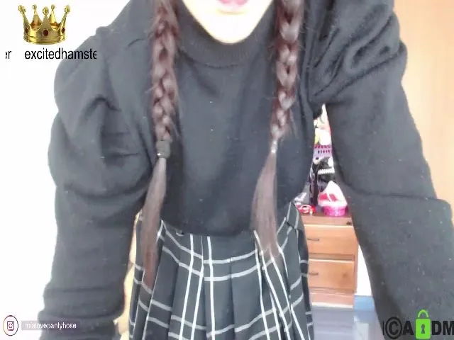 Live sex webcam photo for Miahot21 #259372425