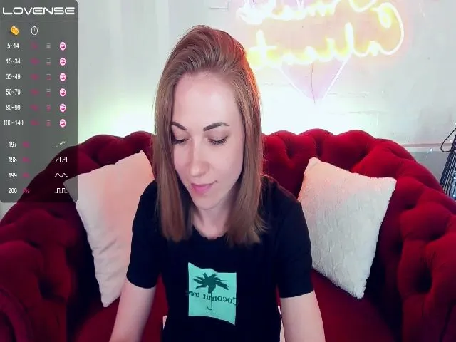 Live sex webcam photo for LilFluffyDuck #255034113