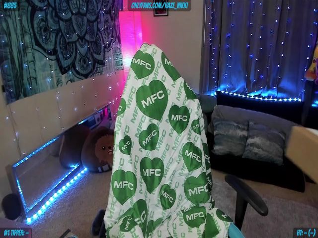 Live sex webcam photo for Nikki_Haze #254993327