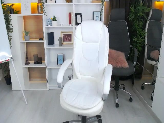 Live sex webcam photo for BalleyBabe #262314056