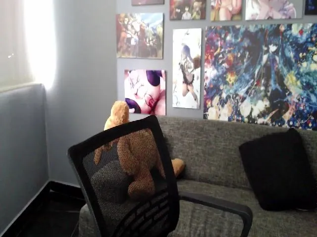 Live sex webcam photo for Jade_leon_ #261445080