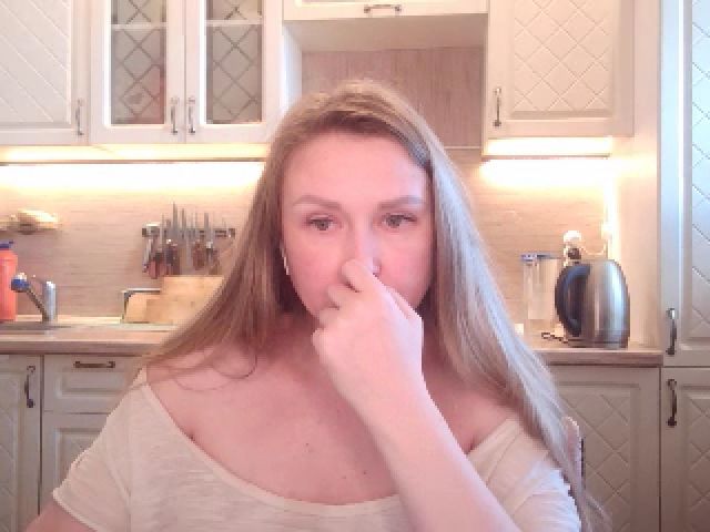 Live sex webcam photo for JaneGrey111 #256747893