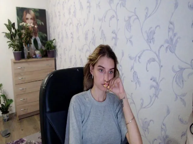 Live sex webcam photo for Springibabby #258248338