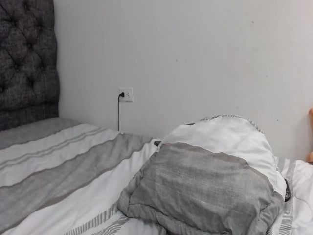 Live sex webcam photo for Andrea_greey #259023420