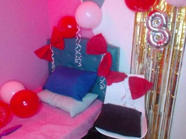 Live sex webcam photo for melanie1 #241196077